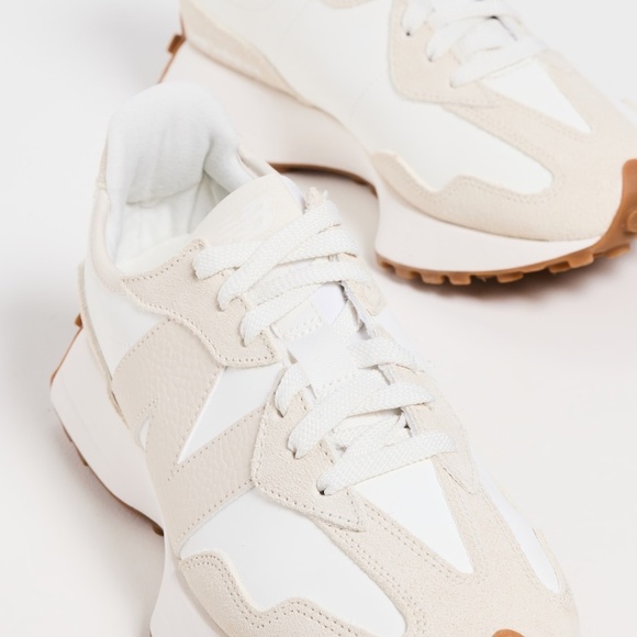 New Balance 327 Sneakers, Linen/Sea Salt: Almost Completely New! - Picture 4 of 8